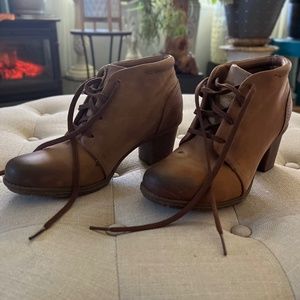 Womens Clarks Cushion Collection Booties  8.5